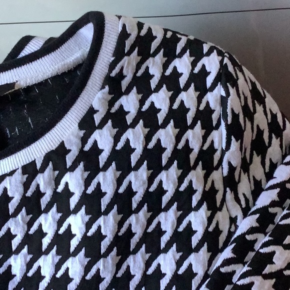 Kenzie women’s top - Picture 5 of 5